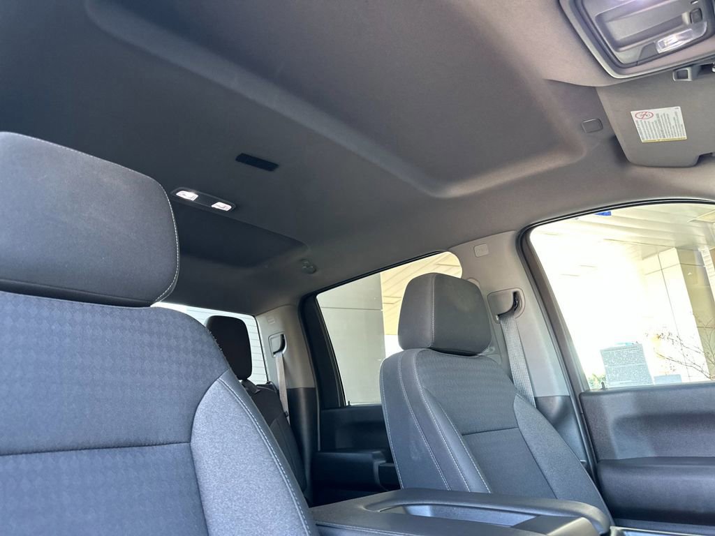 Used 2022 Chevrolet Silverado 2500 Custom w/ Custom Convenience Package RWD image 15