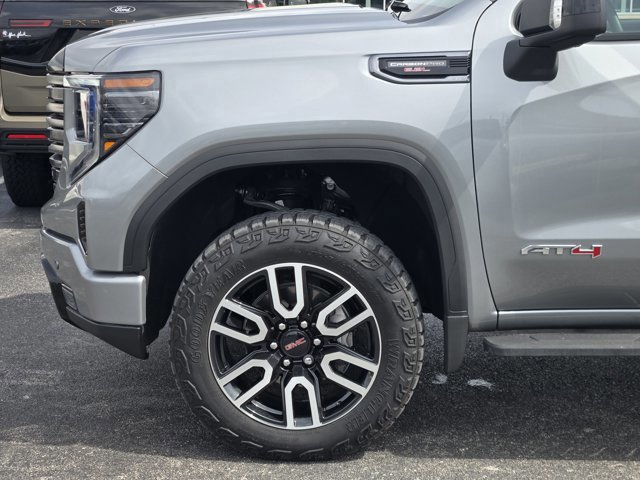 Used 2025 GMC Sierra 1500 AT4 w/ AT4 Premium Package image 8