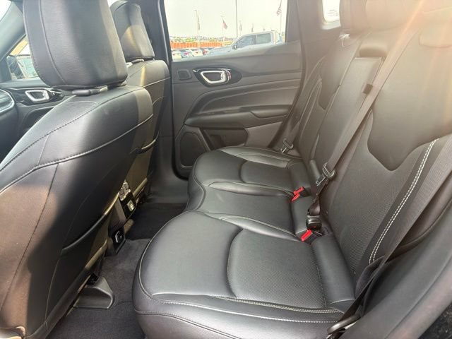 Used 2022 Jeep Compass High Altitude AWD/4WD image 17