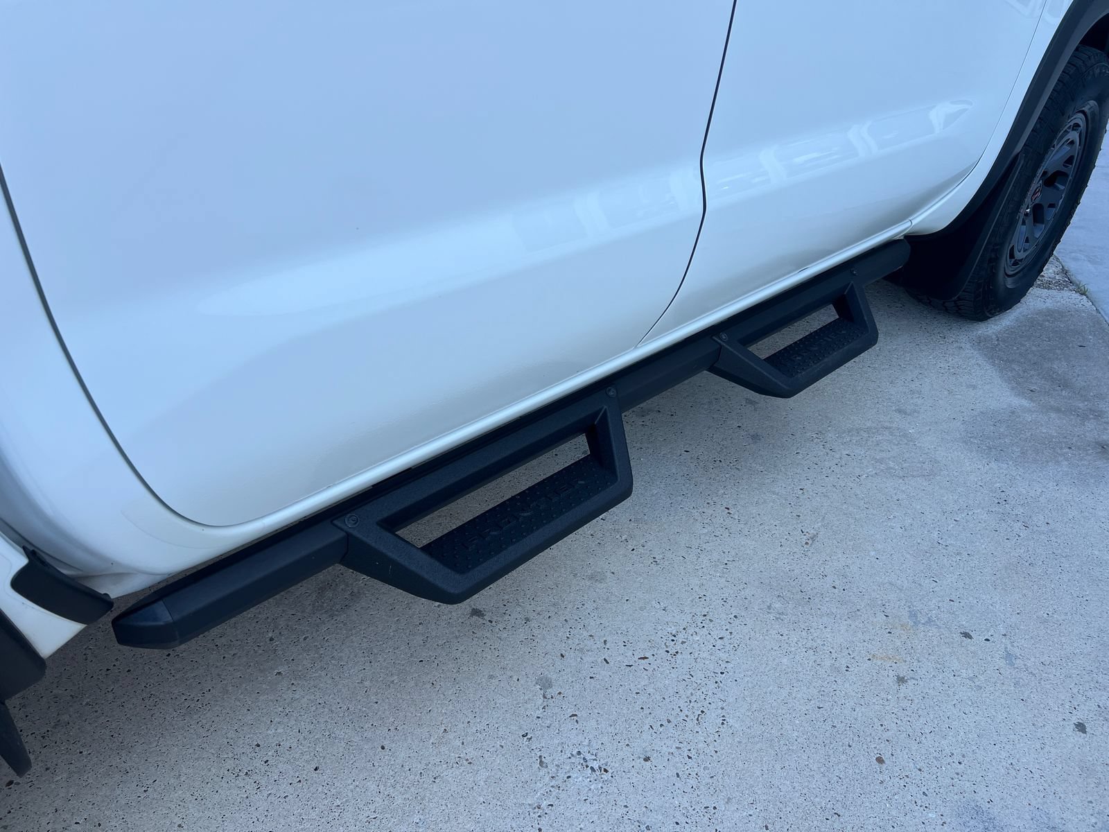 Used 2025 Nissan Frontier PRO-4X AWD/4WD image 23