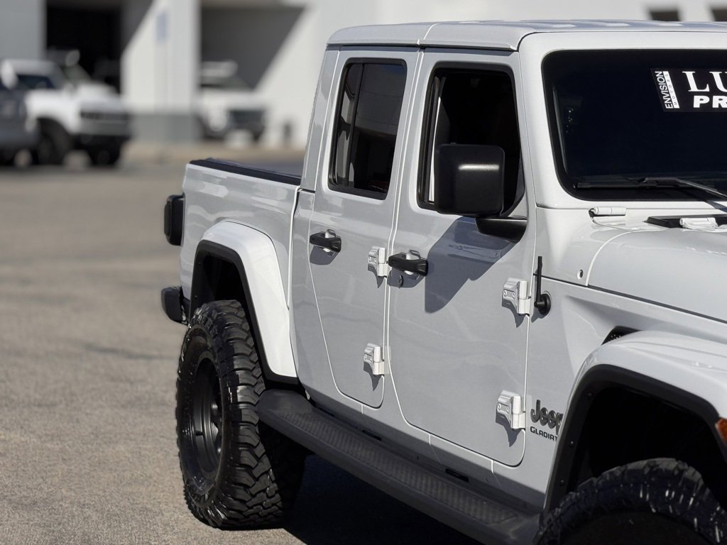 Used 2020 Jeep Gladiator Overland image 5