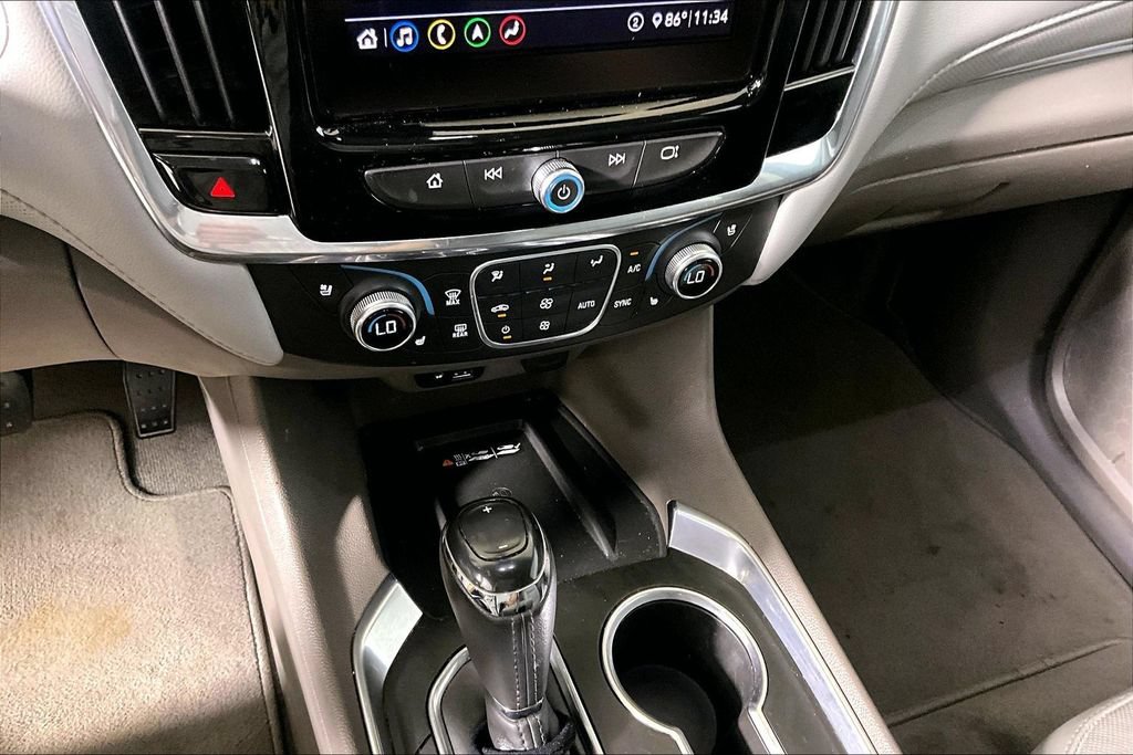 Used 2020 Chevrolet Traverse Premier FWD image 26