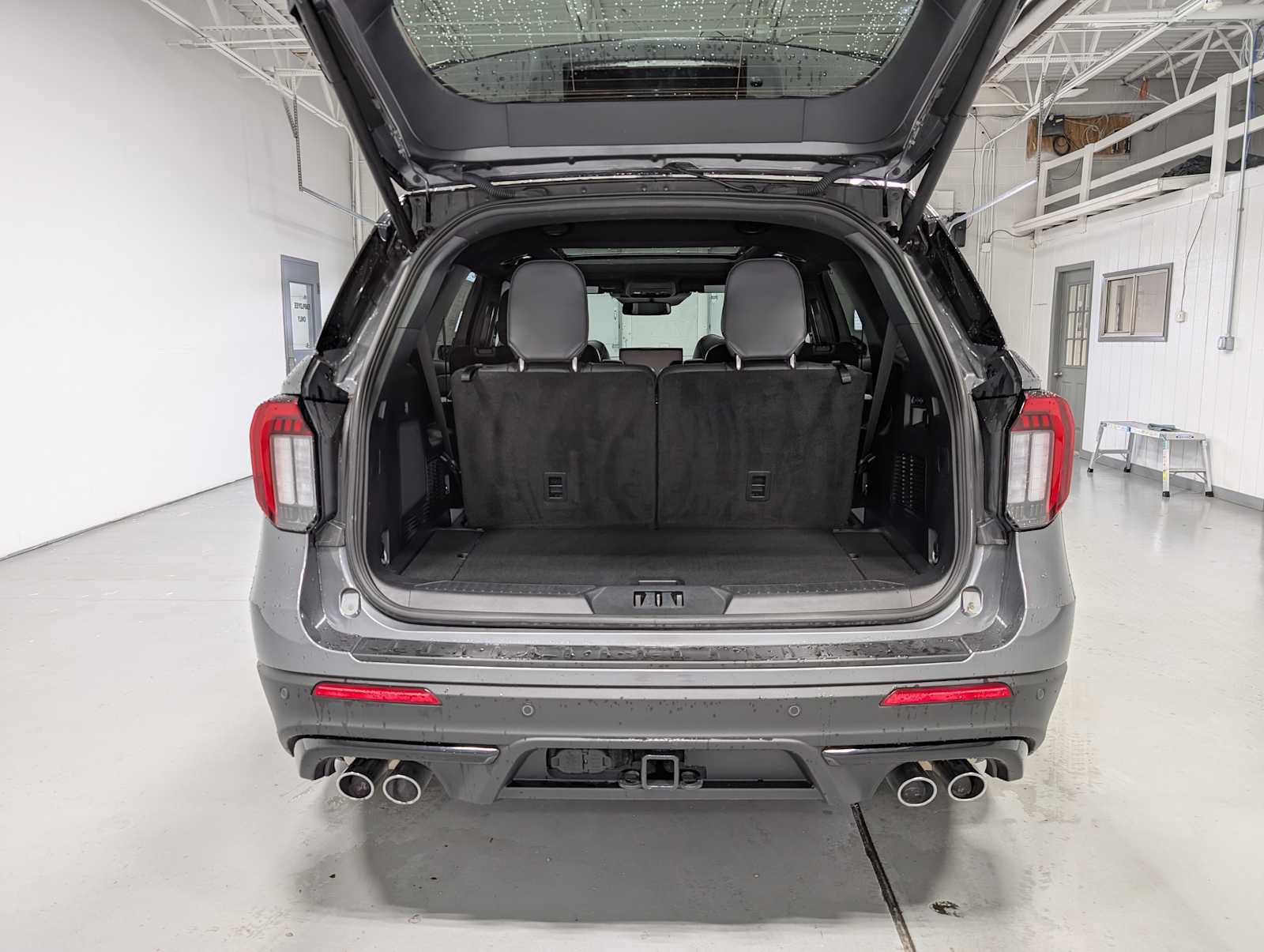 Certified 2025 Ford Explorer ST AWD/4WD image 43