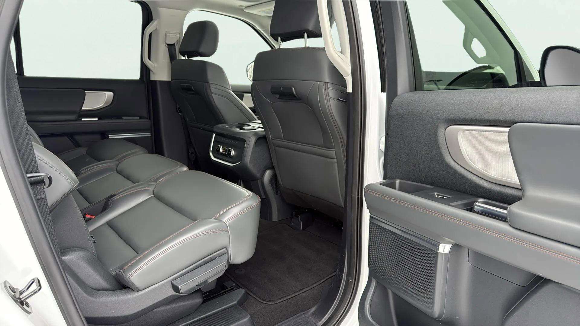 Certified 2025 Ford Expedition Max Active image 18