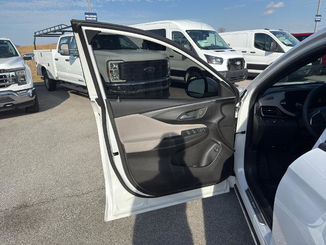 Used 2025 Buick Envista Avenir image 17