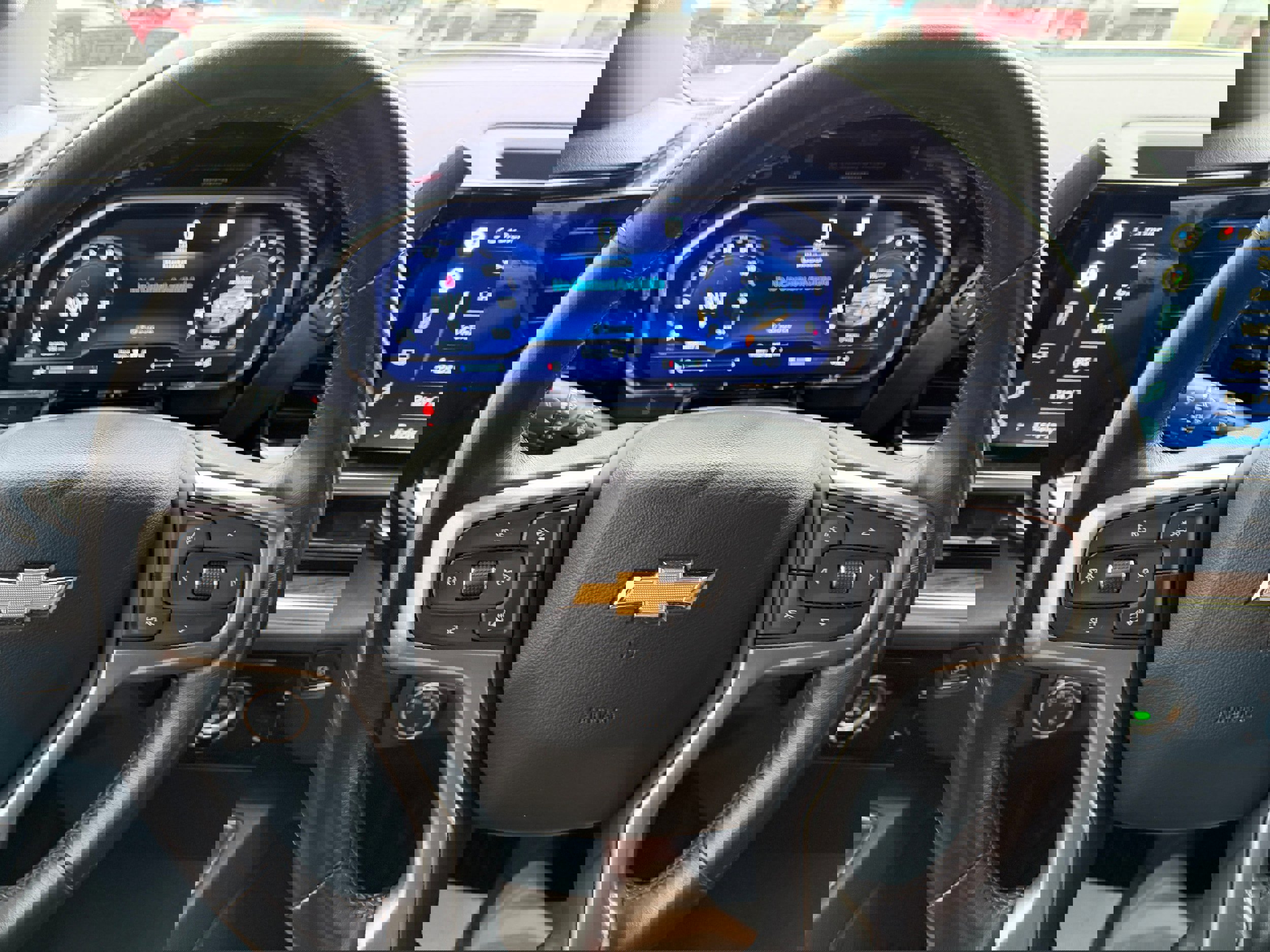 Used 2022 Chevrolet Silverado 1500 LT w/ Z71 Off-Road Package image 23