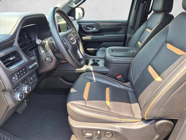 Used 2024 GMC Yukon AT4 w/ Technology Package AWD/4WD image 11