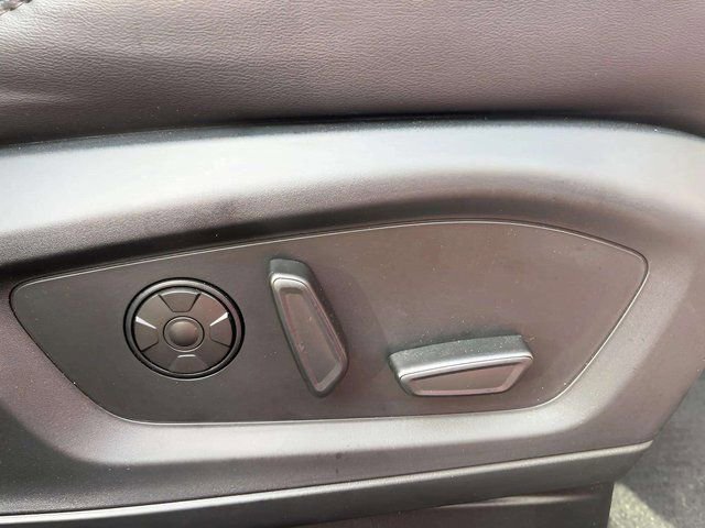 Certified 2023 Ford Explorer Platinum w/ Premium Technology Package image 12