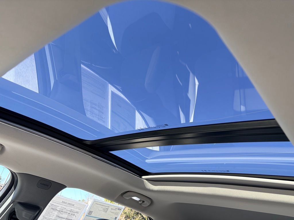 Used 2023 Chevrolet Bolt EUV Premier w/ Sun & Sound Package image 21