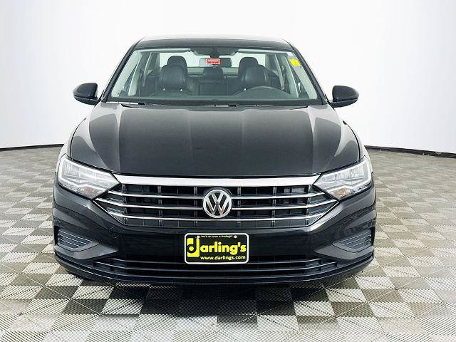Used 2021 Volkswagen Jetta SE FWD image 2