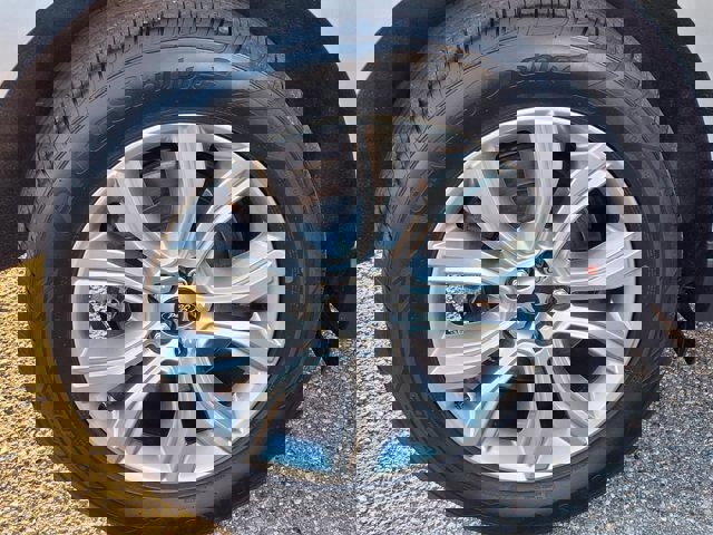 Certified 2023 Ford Edge Titanium image 30