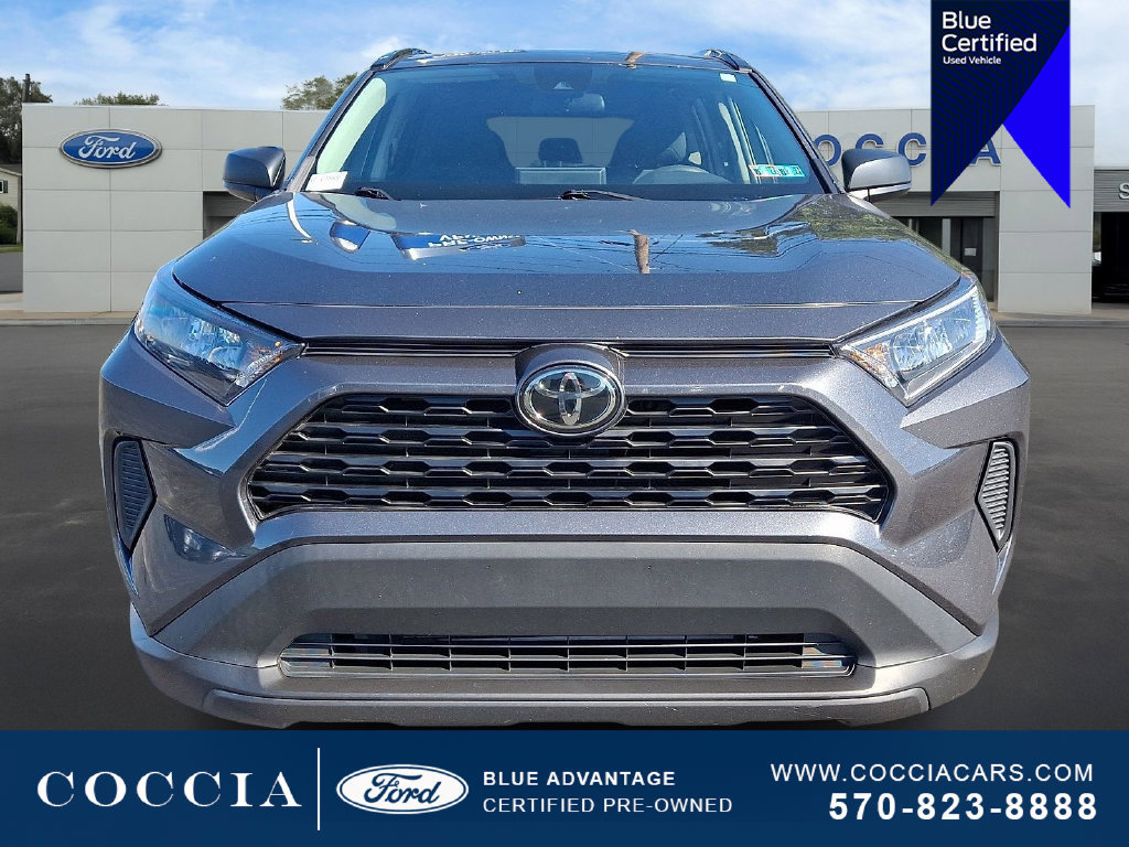 Used 2021 Toyota RAV4 LE AWD/4WD image 2