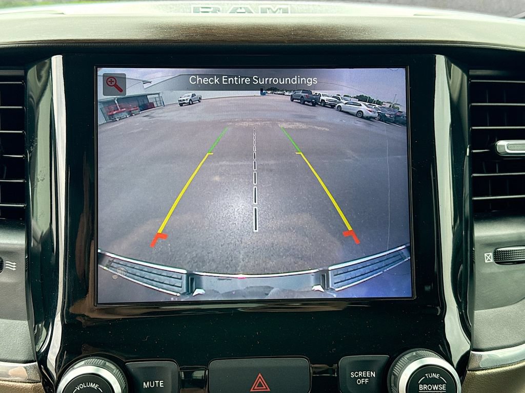 Used 2022 RAM 1500 Laramie AWD/4WD image 17
