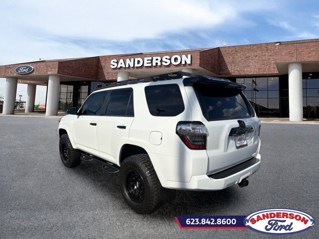 Used 2021 Toyota 4Runner Venture w/ Moonroof Package AWD/4WD image 5