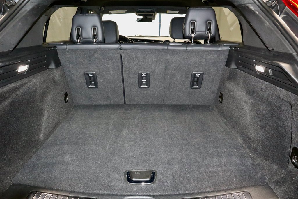 Used 2023 Cadillac XT4 Premium Luxury image 13