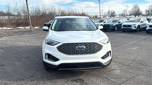 Certified 2023 Ford Edge SEL w/ Convenience Package image 9