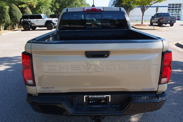 Used 2024 Chevrolet Colorado ZR2 w/ Technology Package AWD/4WD image 6