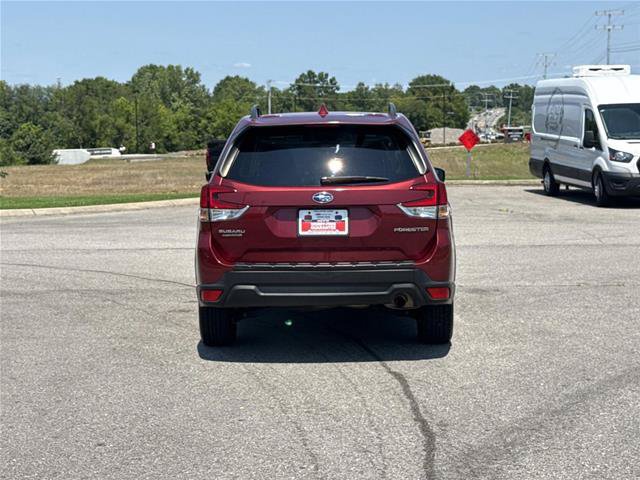 Used 2019 Subaru Forester Premium w/ All-Weather Package AWD/4WD image 6