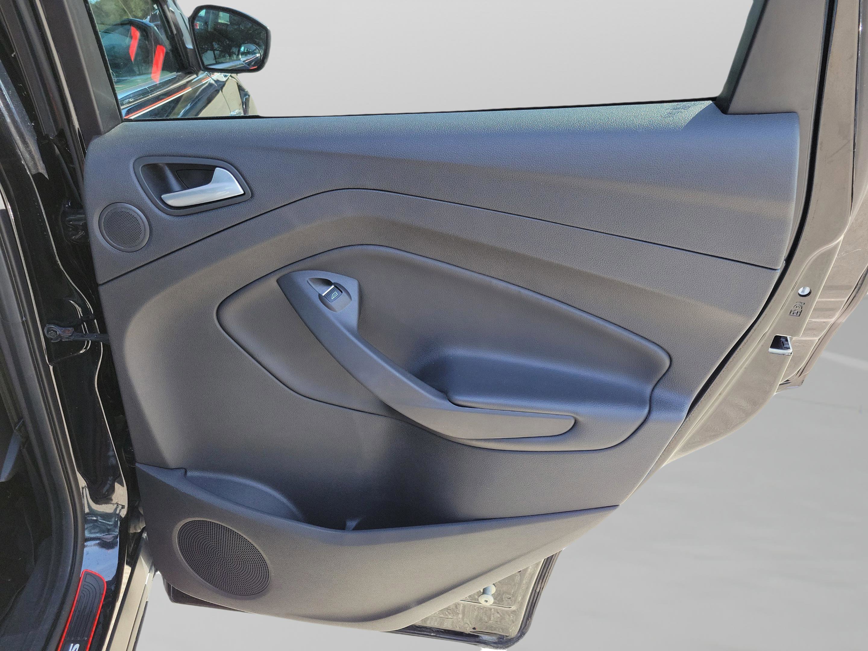 Certified 2017 Ford Escape SE w/ SE Leather Comfort Package image 30