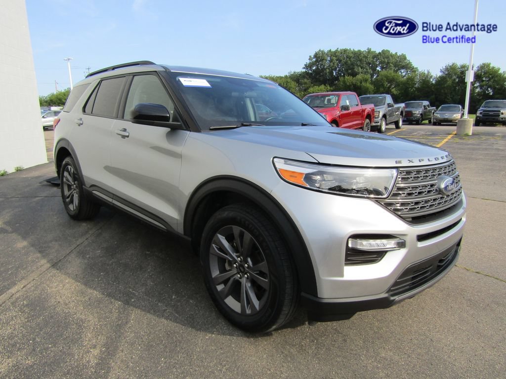 Certified 2024 Ford Explorer XLT w/ Equipment Group 202A AWD/4WD image 16