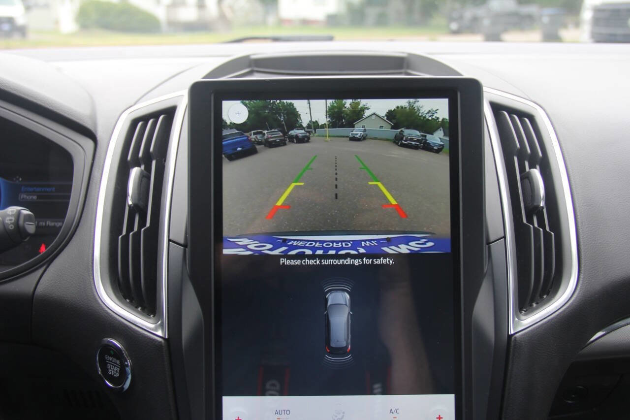 Certified 2022 Ford Edge Titanium image 32