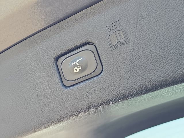 Certified 2023 Ford Edge Titanium image 10