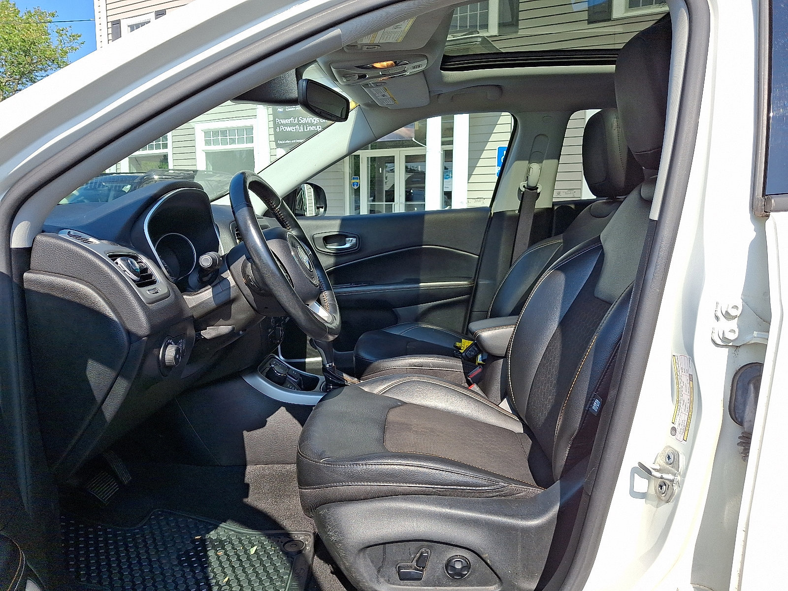 Used 2020 Jeep Compass Latitude w/ Popular Equipment Group image 14