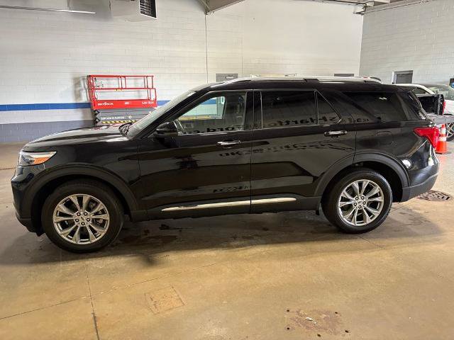 Certified 2023 Ford Explorer Limited w/ Limited Technology Package AWD/4WD image 7