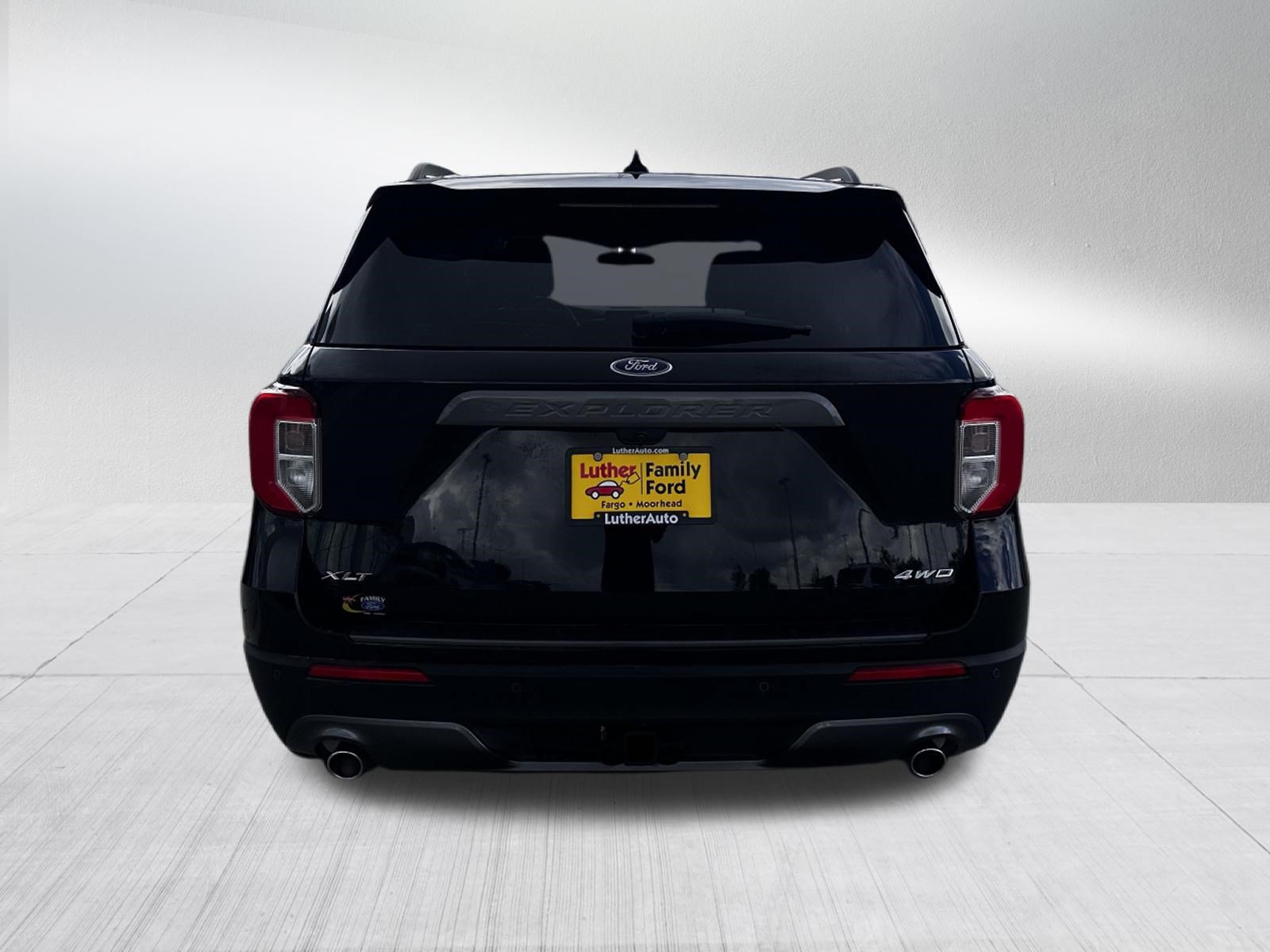 Certified 2022 Ford Explorer XLT w/ Equipment Group 202A AWD/4WD image 6