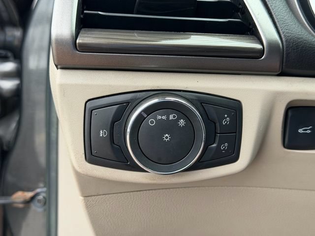 Certified 2017 Ford Fusion SE w/ Fusion SE Technology Package FWD image 26