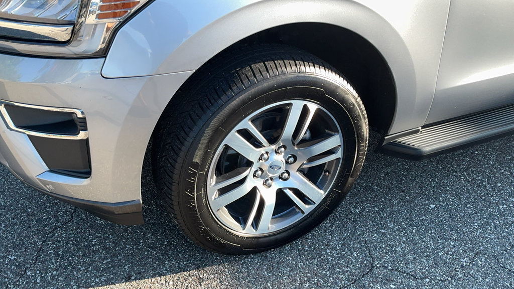 Certified 2024 Ford Expedition Limited AWD/4WD image 9