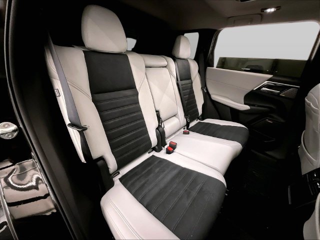 Used 2026 Mitsubishi Outlander SE FWD image 26