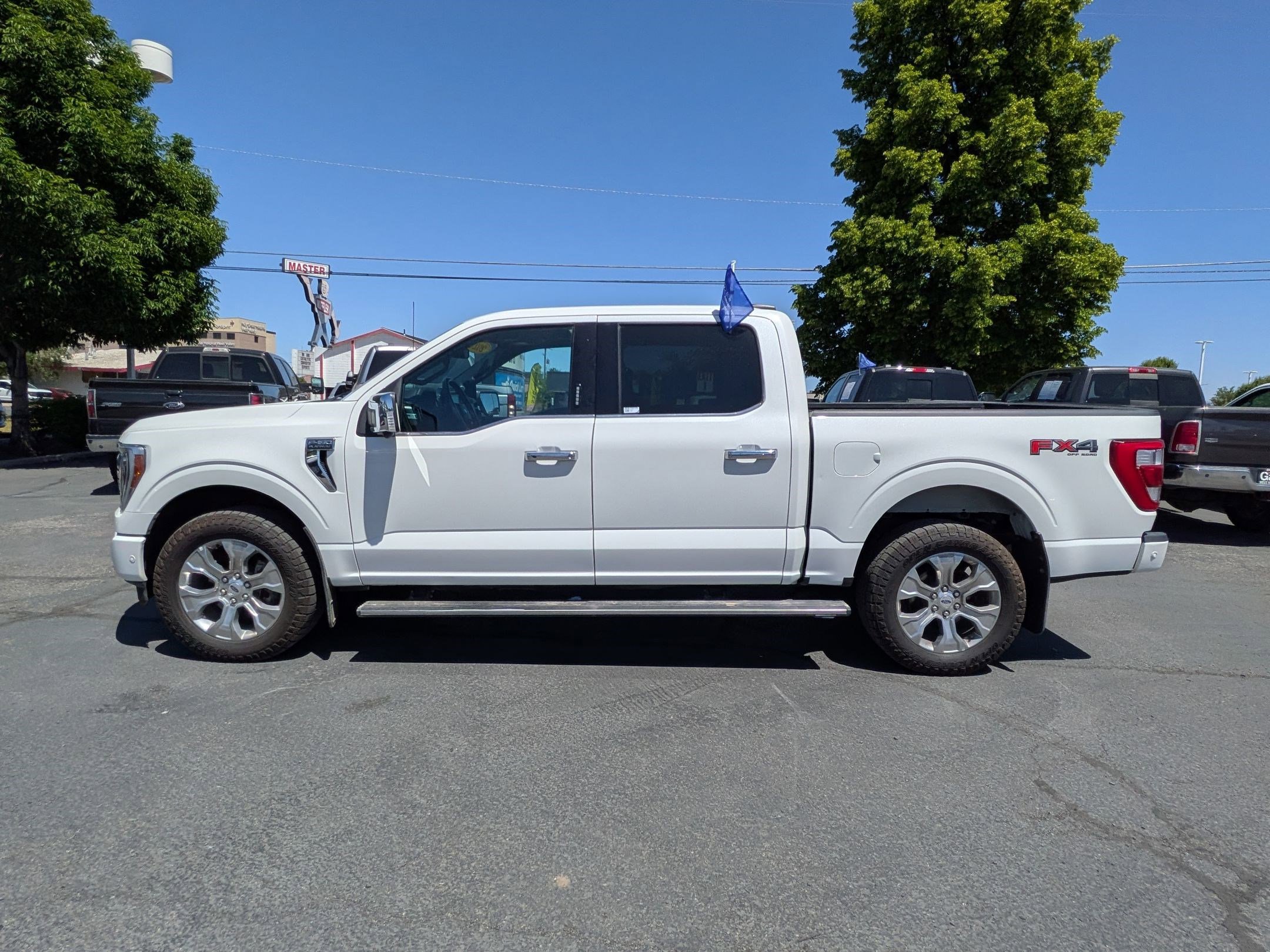 Certified 2023 Ford F150 Platinum w/ FX4 Off-Road Package AWD/4WD image 11