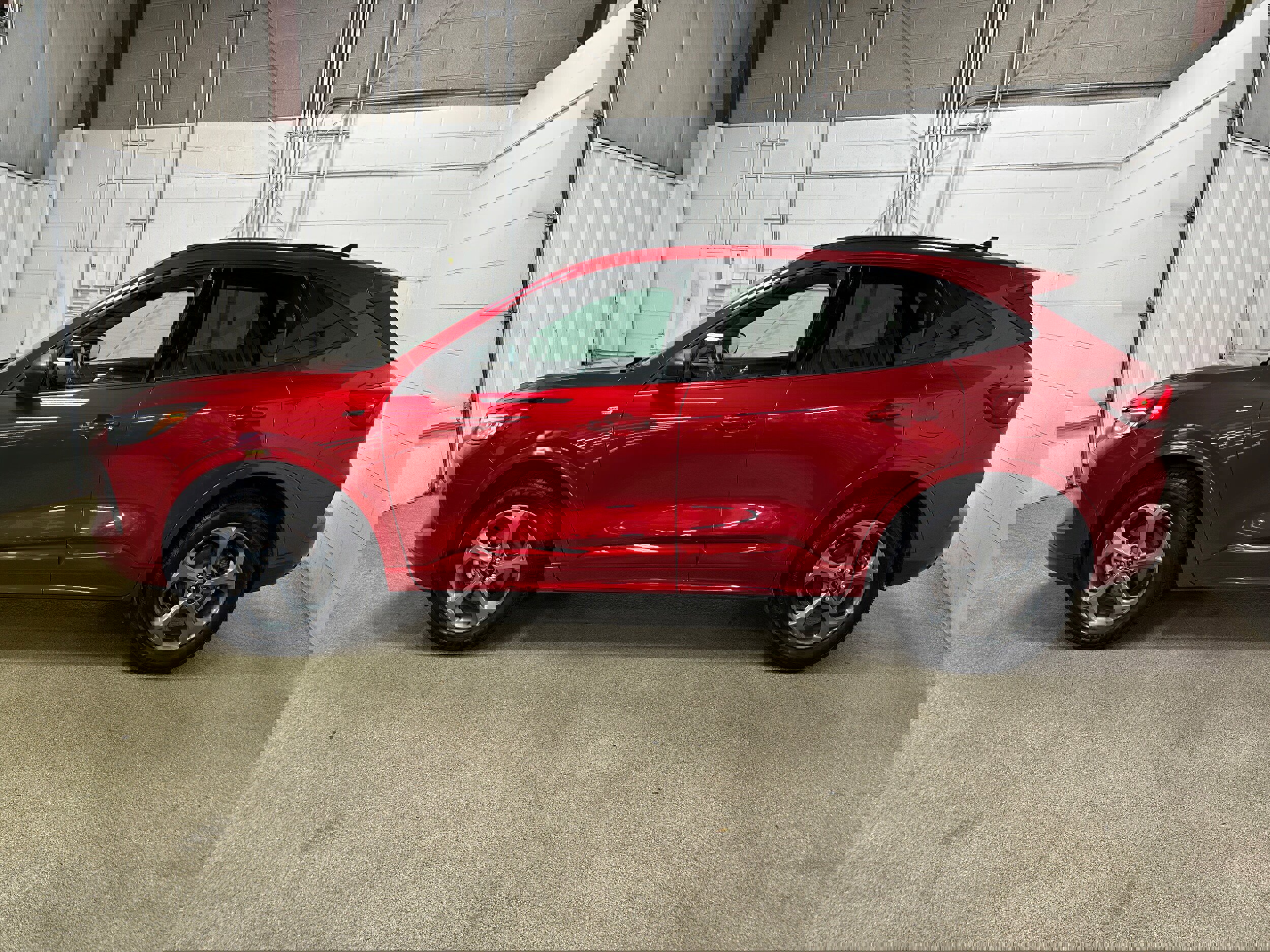 Certified 2024 Ford Escape ST-Line image 6