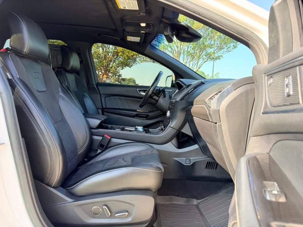 Certified 2019 Ford Edge ST w/ Equipment Group 401A AWD/4WD image 10