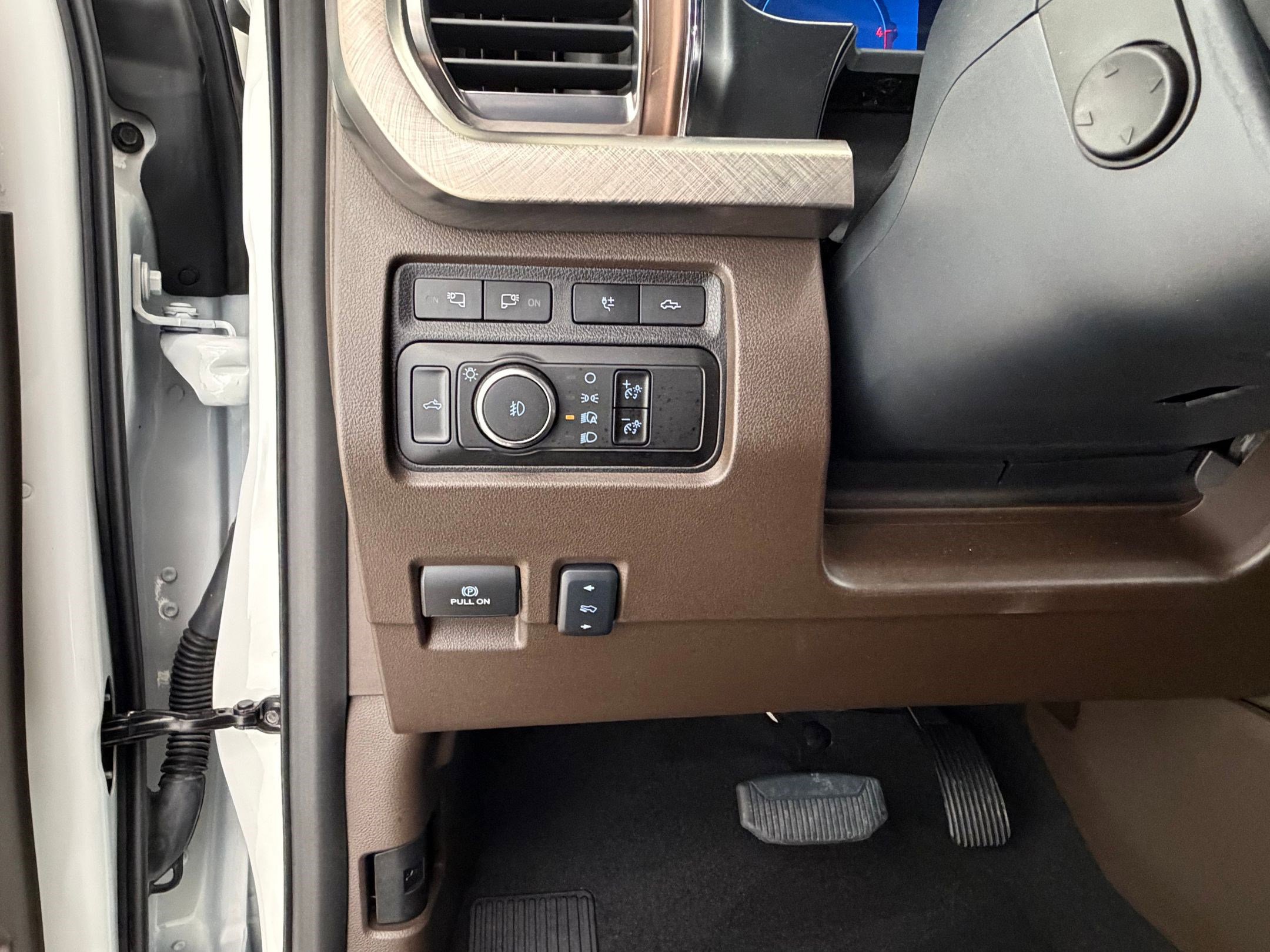 Certified 2024 Ford F350 King Ranch w/ Tremor Off-Road Package image 19