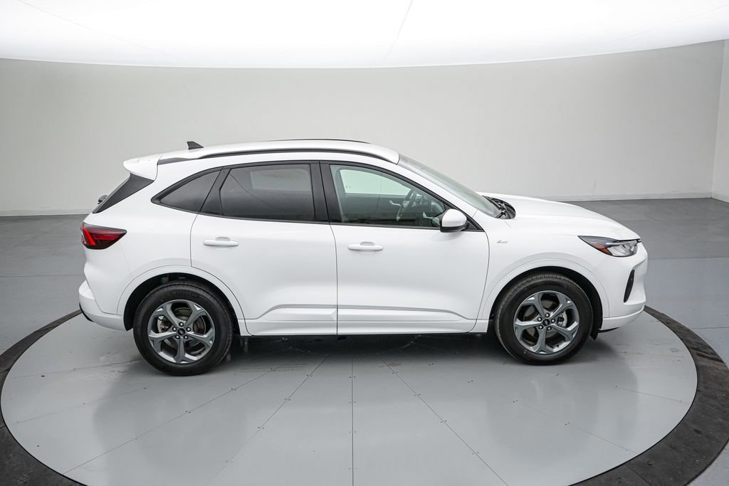 Certified 2023 Ford Escape ST-Line Select w/ Tech Pack #1 image 6