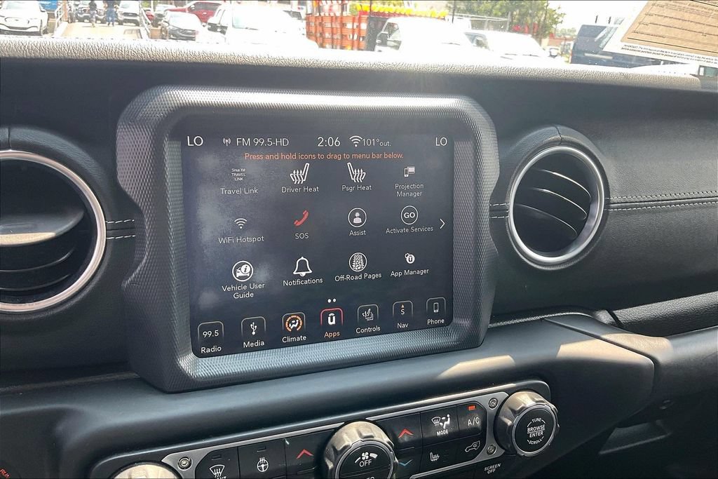 Used 2018 Jeep Wrangler Unlimited Sahara AWD/4WD image 35