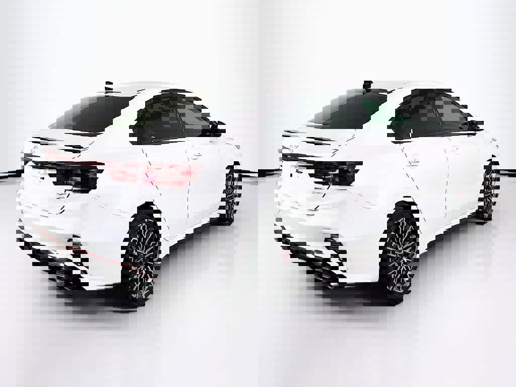 Used 2024 Kia Forte GT image 5