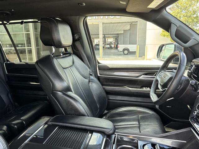 Used 2022 Jeep Wagoneer Series I w/ Convenience Group I AWD/4WD image 11