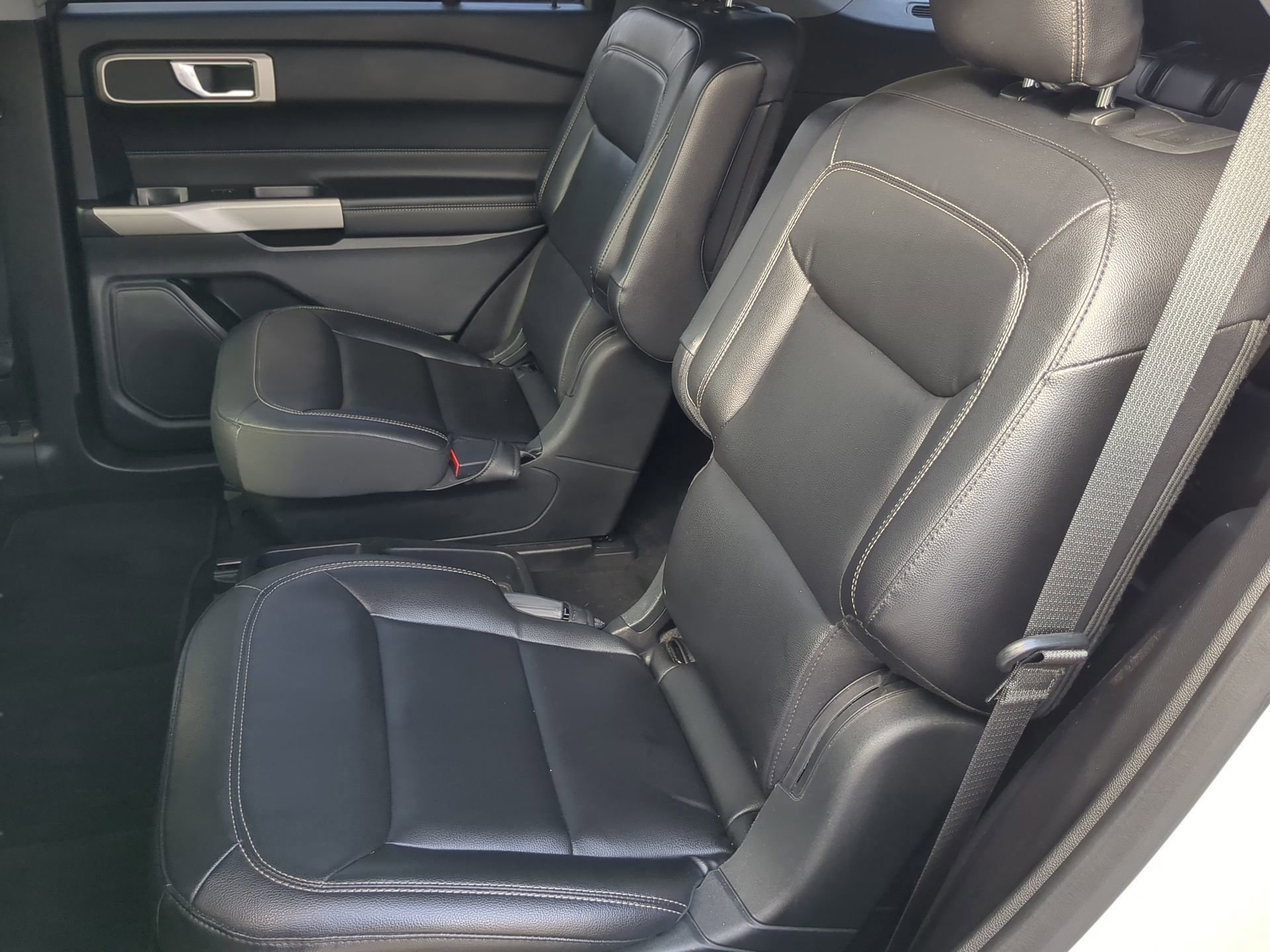 Certified 2020 Ford Explorer XLT w/ Equipment Group 202A image 46