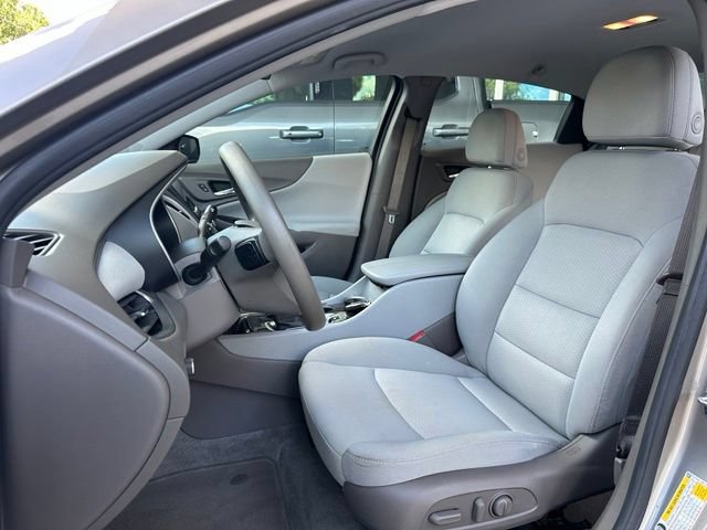 Used 2022 Chevrolet Malibu LT FWD image 14