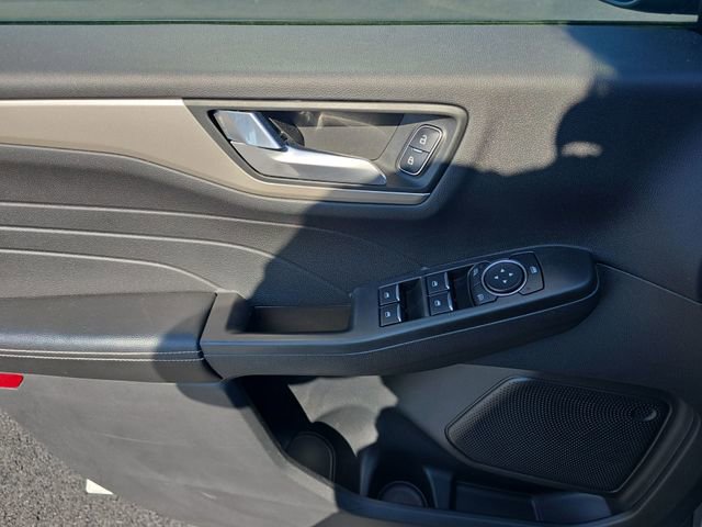 Certified 2021 Ford Escape SE FWD image 13
