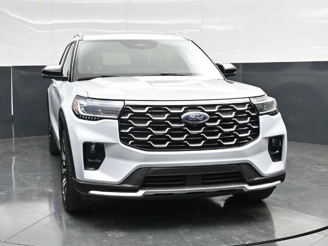 Certified 2025 Ford Explorer Platinum w/ LUX Leather Package AWD/4WD image 4
