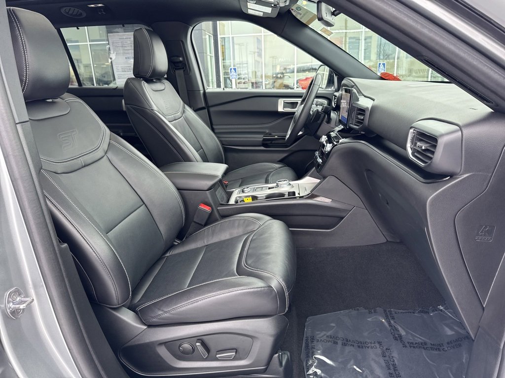 Certified 2024 Ford Explorer ST w/ Equipment Group 401A image 17