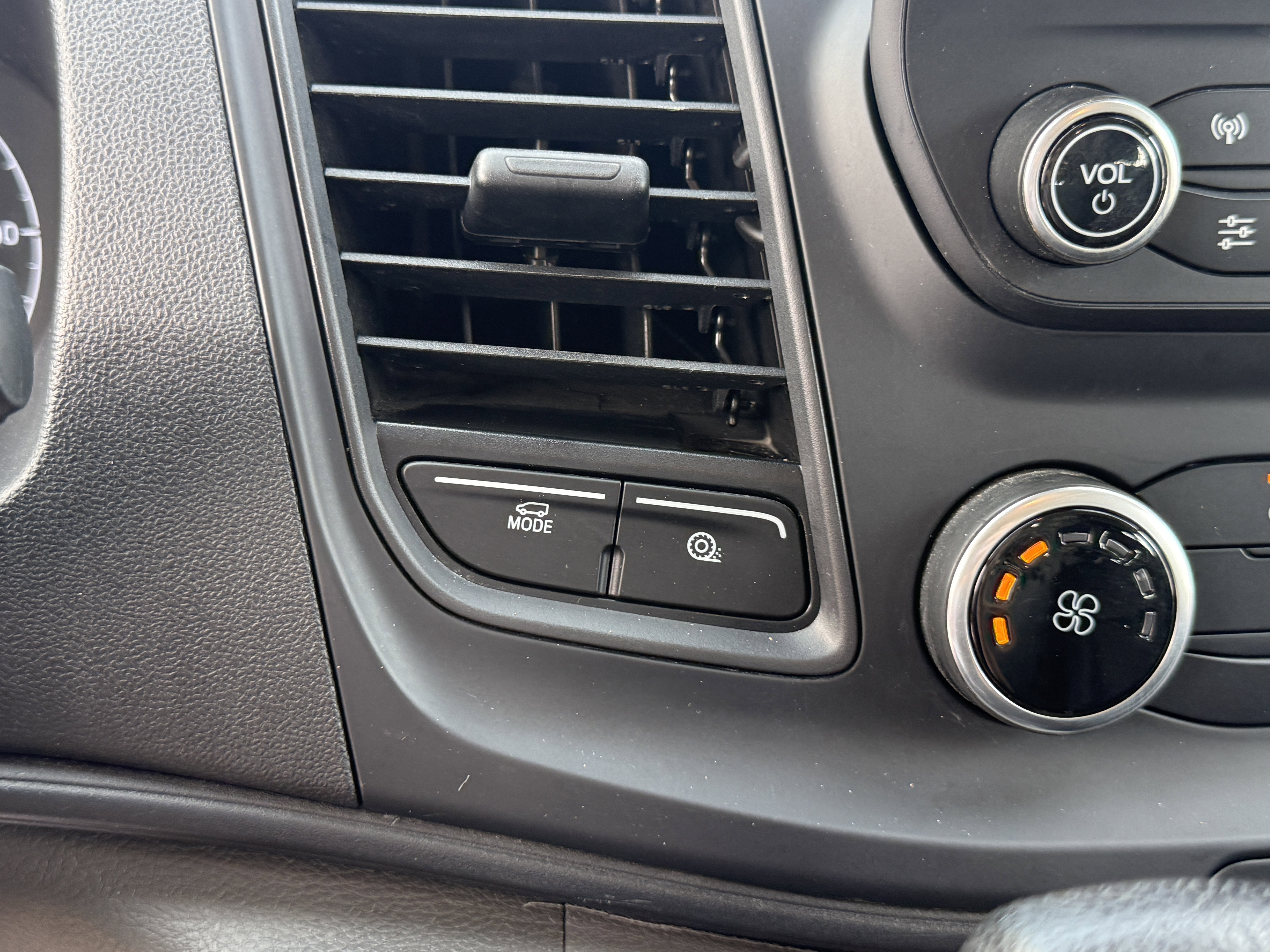 Certified 2020 Ford Transit 250 image 24