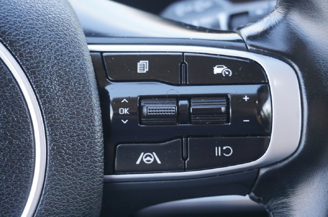 Used 2025 Kia Sportage EX w/ Premium Package FWD image 25