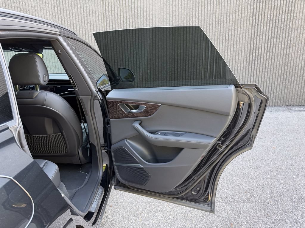 Used 2022 Audi Q8 Premium Plus AWD/4WD image 36