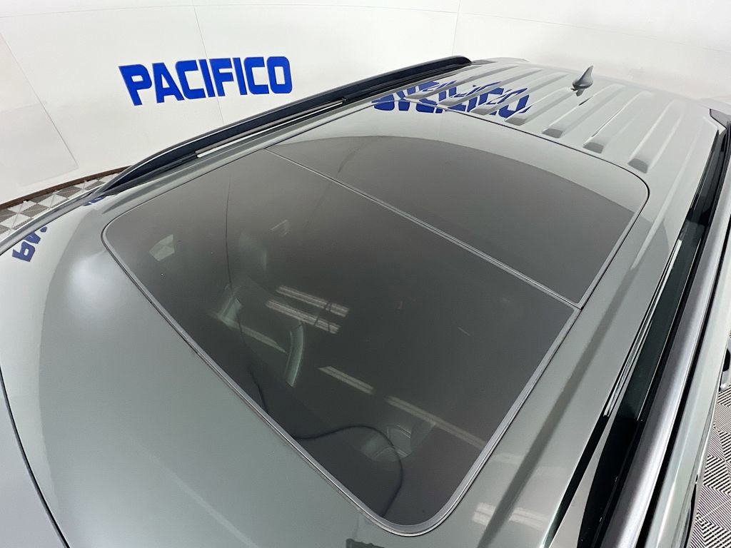 Certified 2022 Ford Explorer ST-Line w/ Class IV Trailer Tow Package image 16