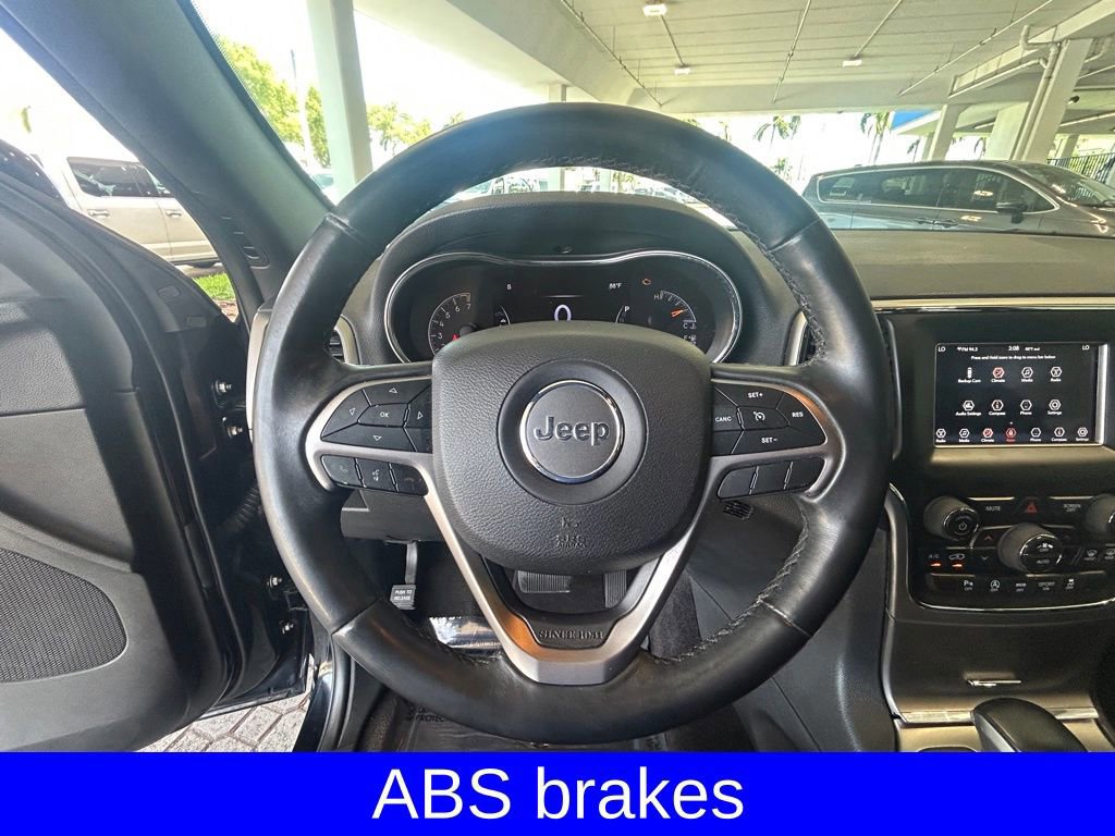 Used 2019 Jeep Grand Cherokee Laredo image 14